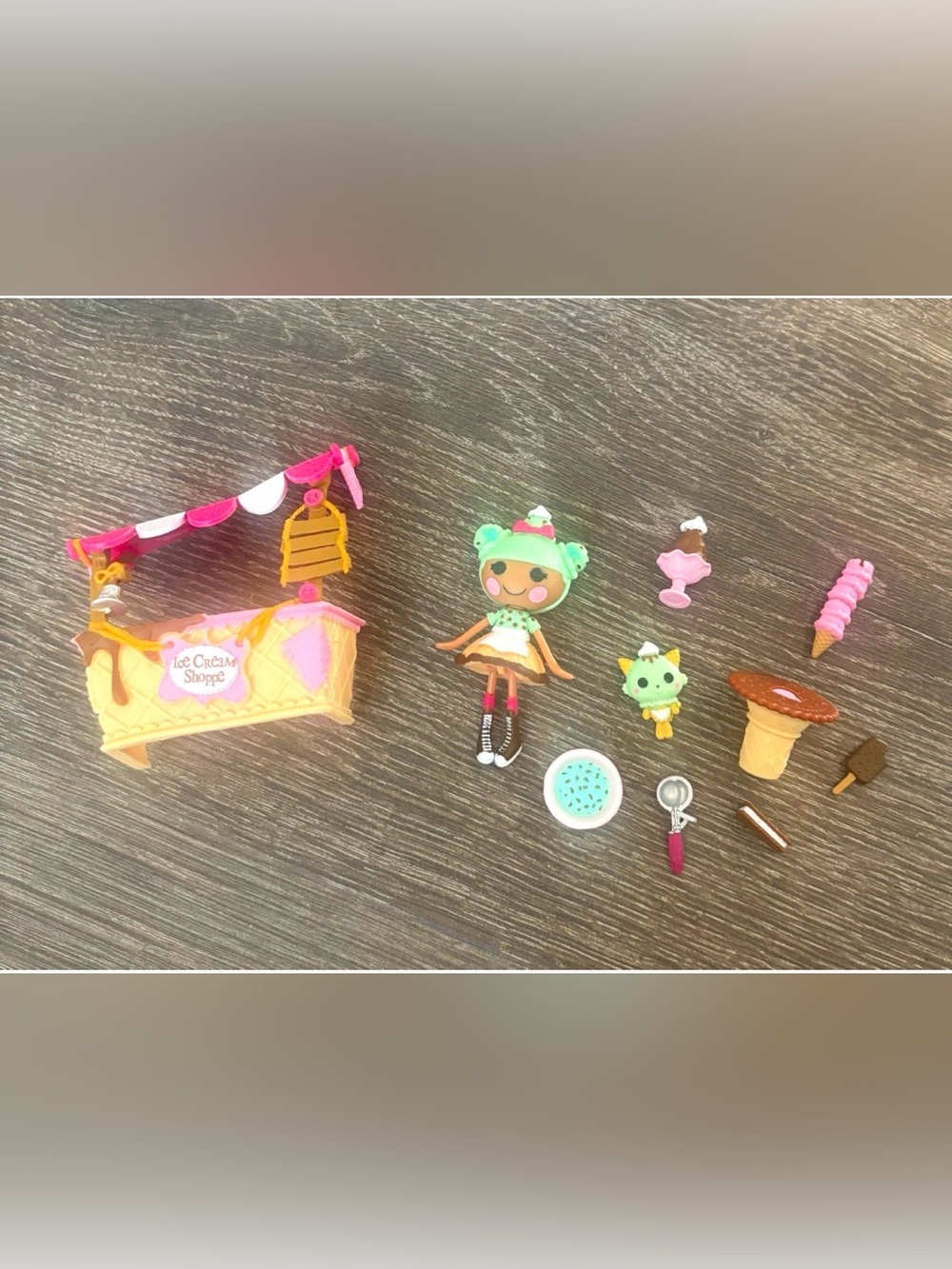Mini Lalaloopsy Scoops Serves Ice Cream Shoppe Complete Playset Doll Pet